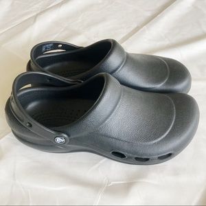 CROCS Specialists with Vent Holes Black